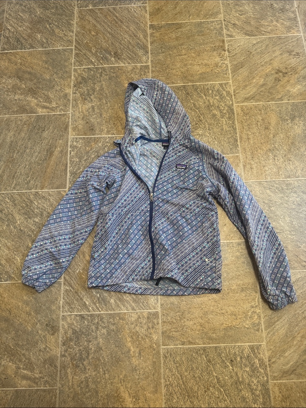Patagonia Hooded Windbreaker Jacket in Blue Geometric Print